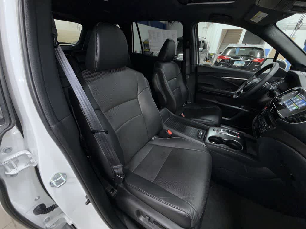 Used 2023 Honda Passport EX-L image 15