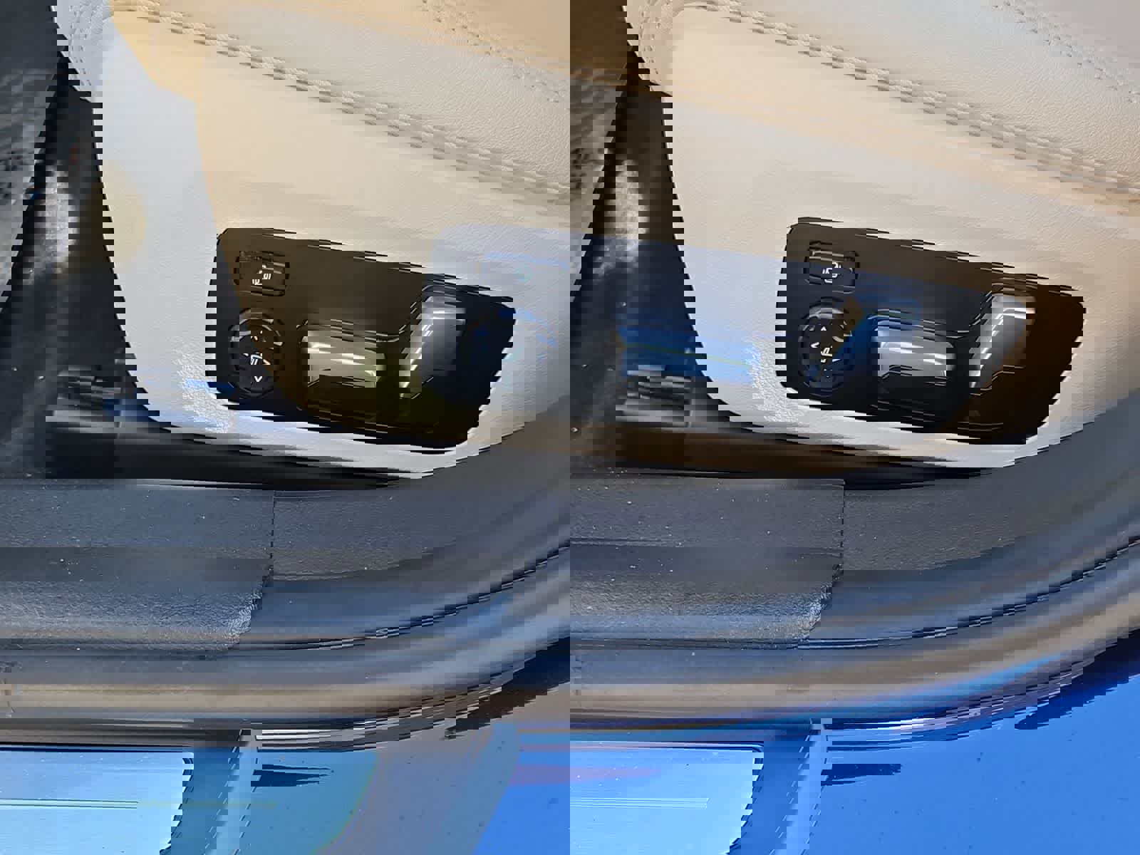 Used 2020 BMW 330i Sedan w/ Premium Package image 18