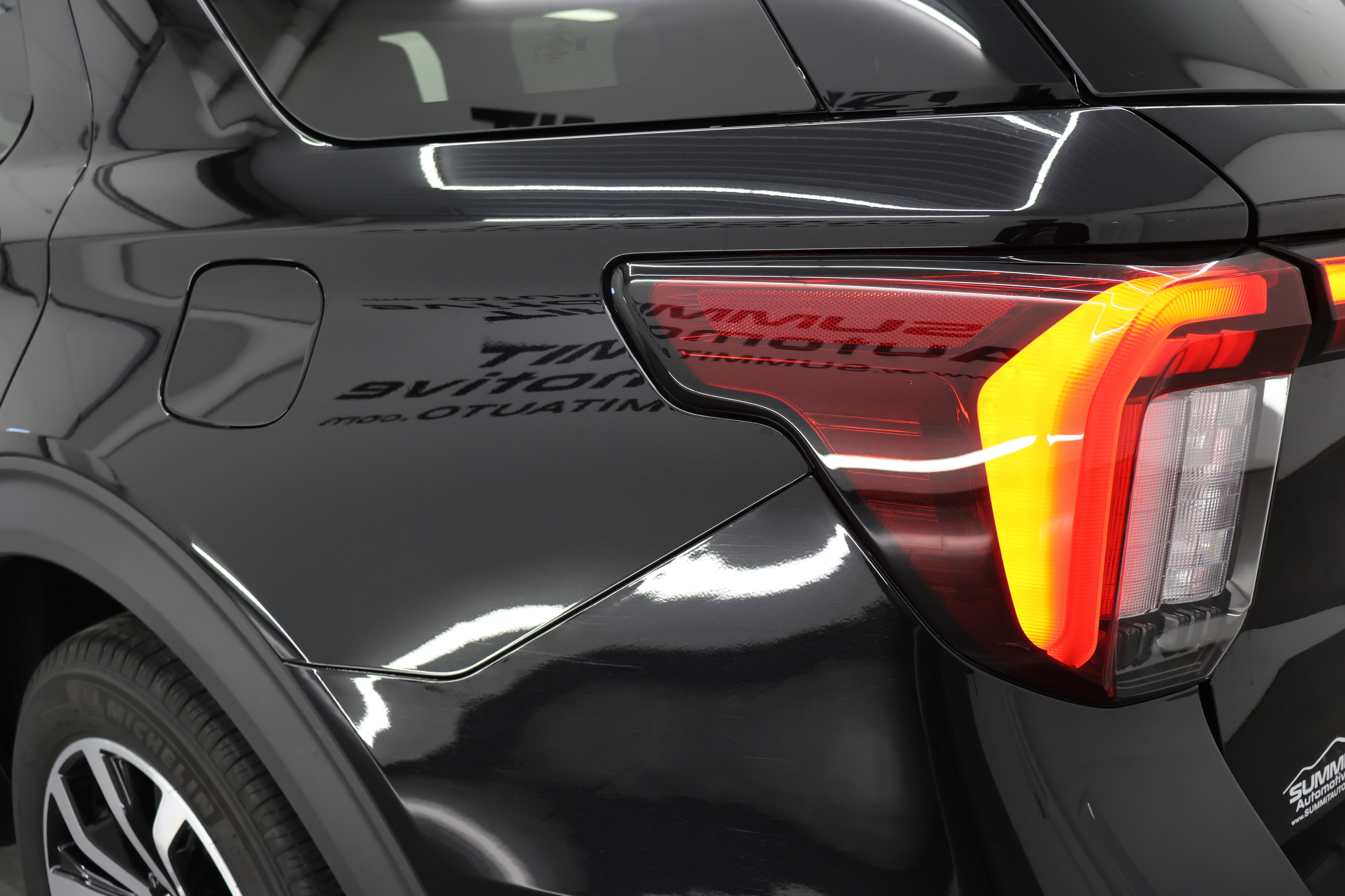 Used 2025 Ford Explorer ST-Line image 34