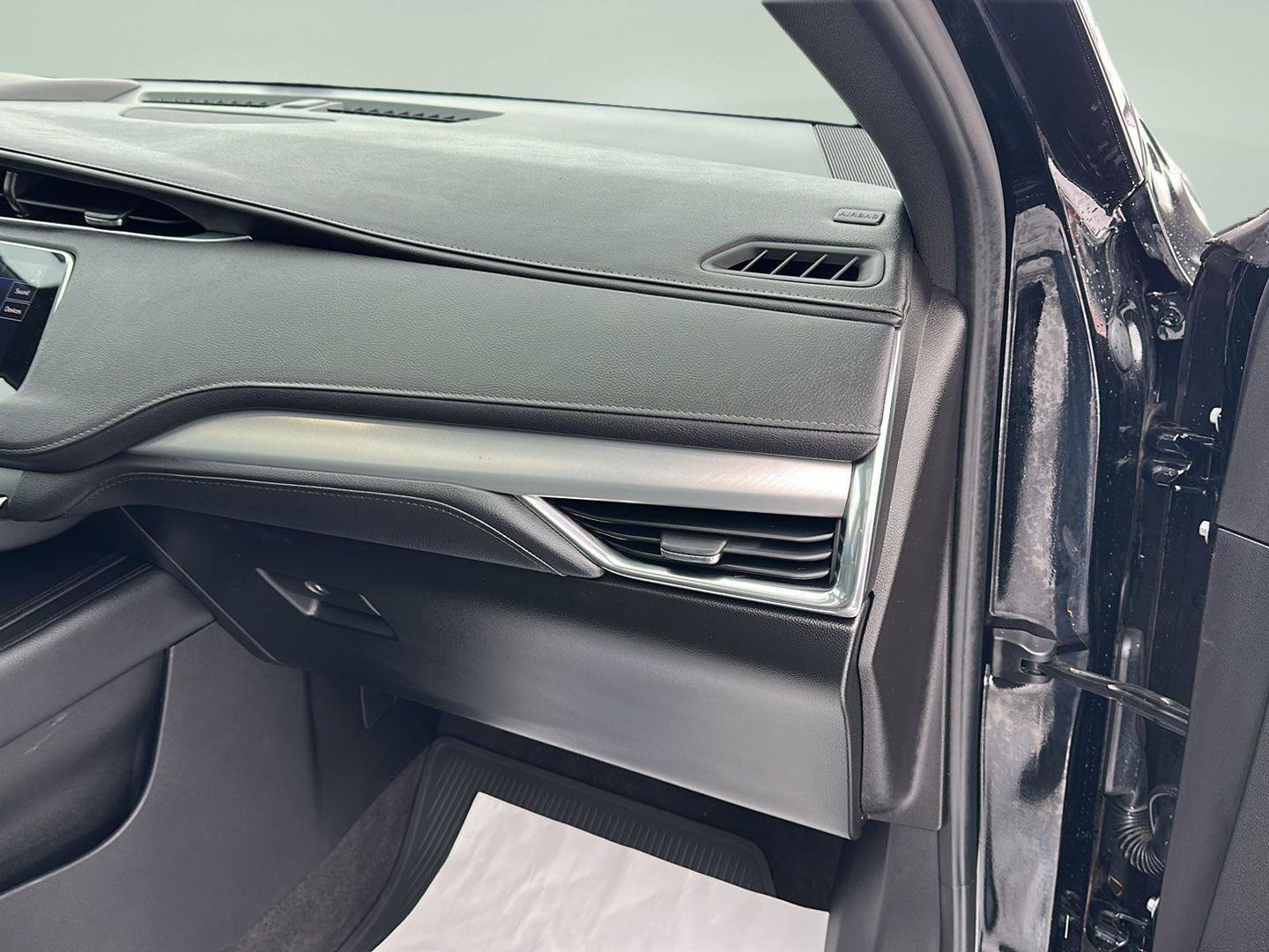 Used 2020 Cadillac XT4 Premium Luxury image 27