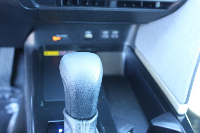 Used 2025 Toyota Camry LE w/ Convenience Package FWD image 17
