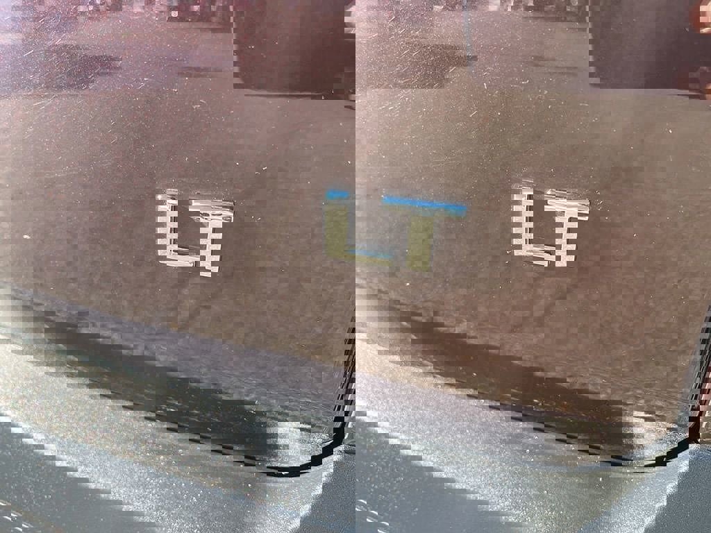 Used 2023 Chevrolet Traverse LT image 18