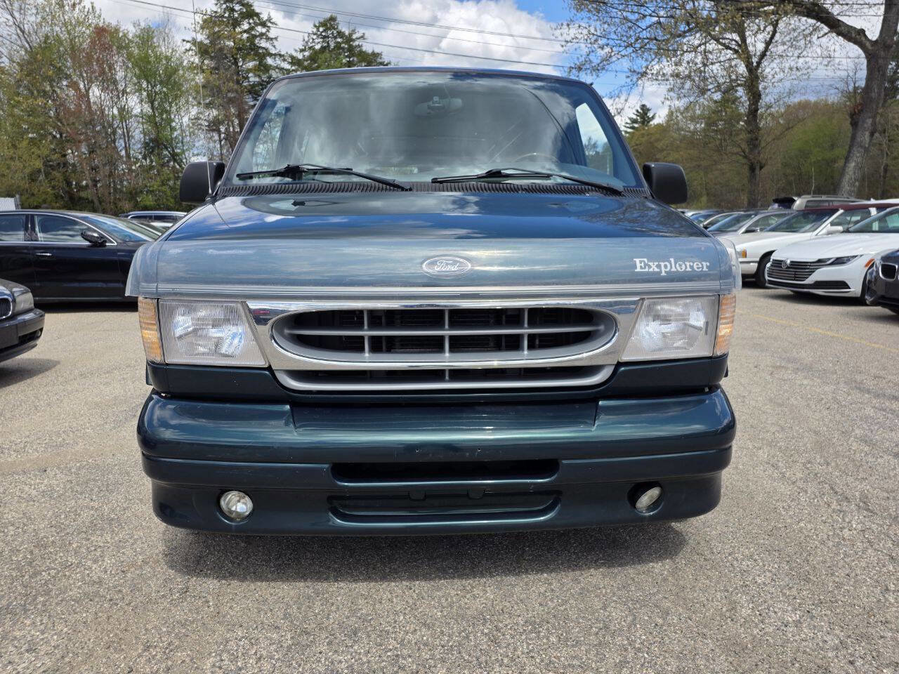 Used 1999 Ford E-150 and Econoline 150 RWD image 5