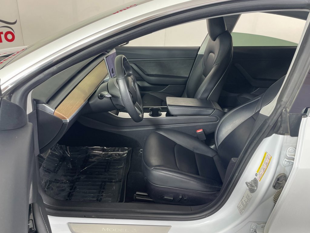 Used 2020 Tesla Model 3 Long Range image 17