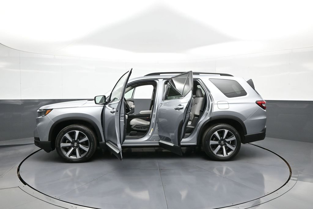 Certified 2023 Honda Pilot Touring image 45