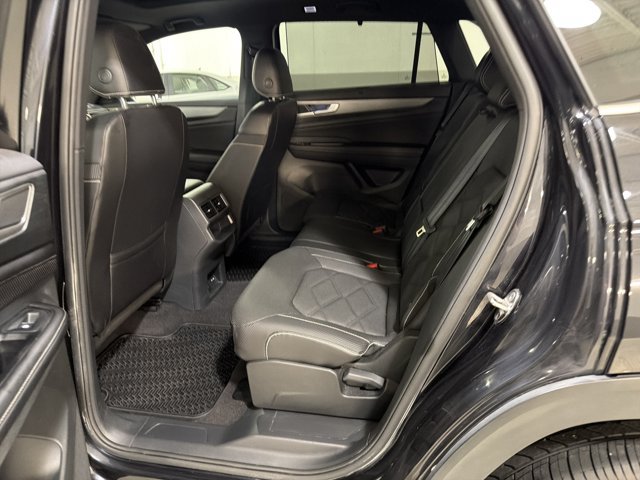 Used 2024 Volkswagen Atlas Cross Sport SE AWD/4WD image 22
