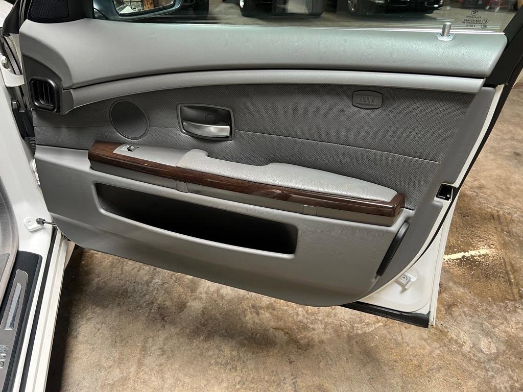 Used 2004 BMW 745Li RWD image 27