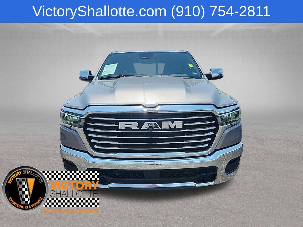 Used 2025 RAM 1500 Laramie AWD/4WD image 3