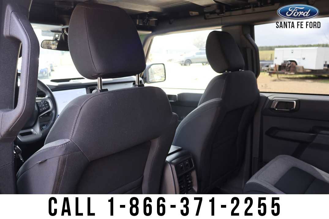 Used 2025 Ford Bronco Big Bend image 14