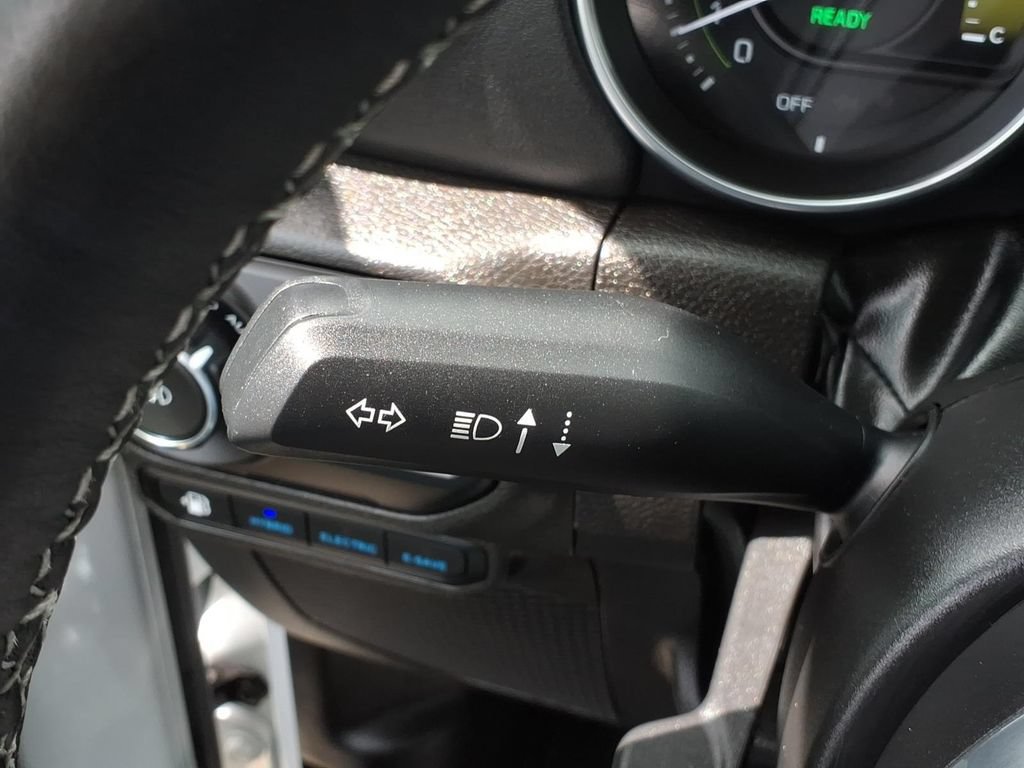 Used 2022 Jeep Wrangler Unlimited Sahara w/ Cold Weather Group AWD/4WD image 20