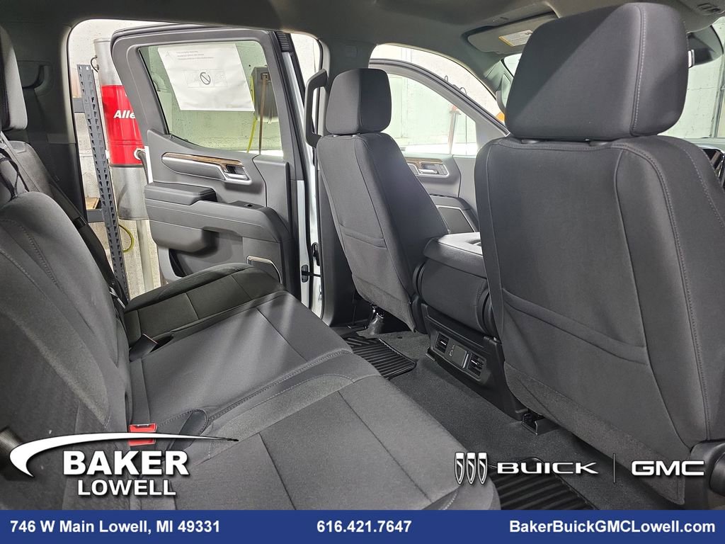 New 2026 GMC Sierra 1500 Elevation image 11