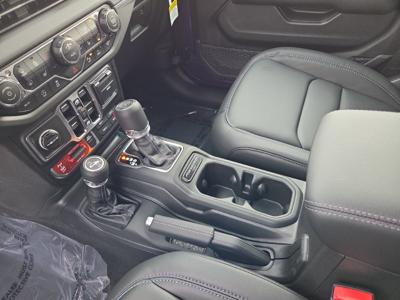 New 2026 Jeep Gladiator Sport AWD/4WD image 18