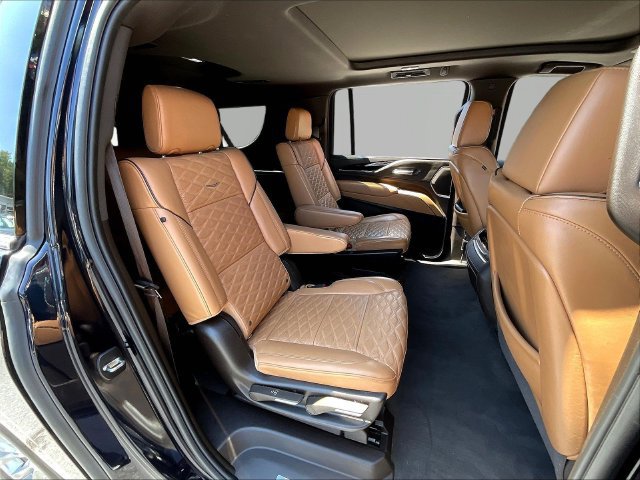 Used 2024 Cadillac Escalade ESV Premium Luxury AWD/4WD image 27