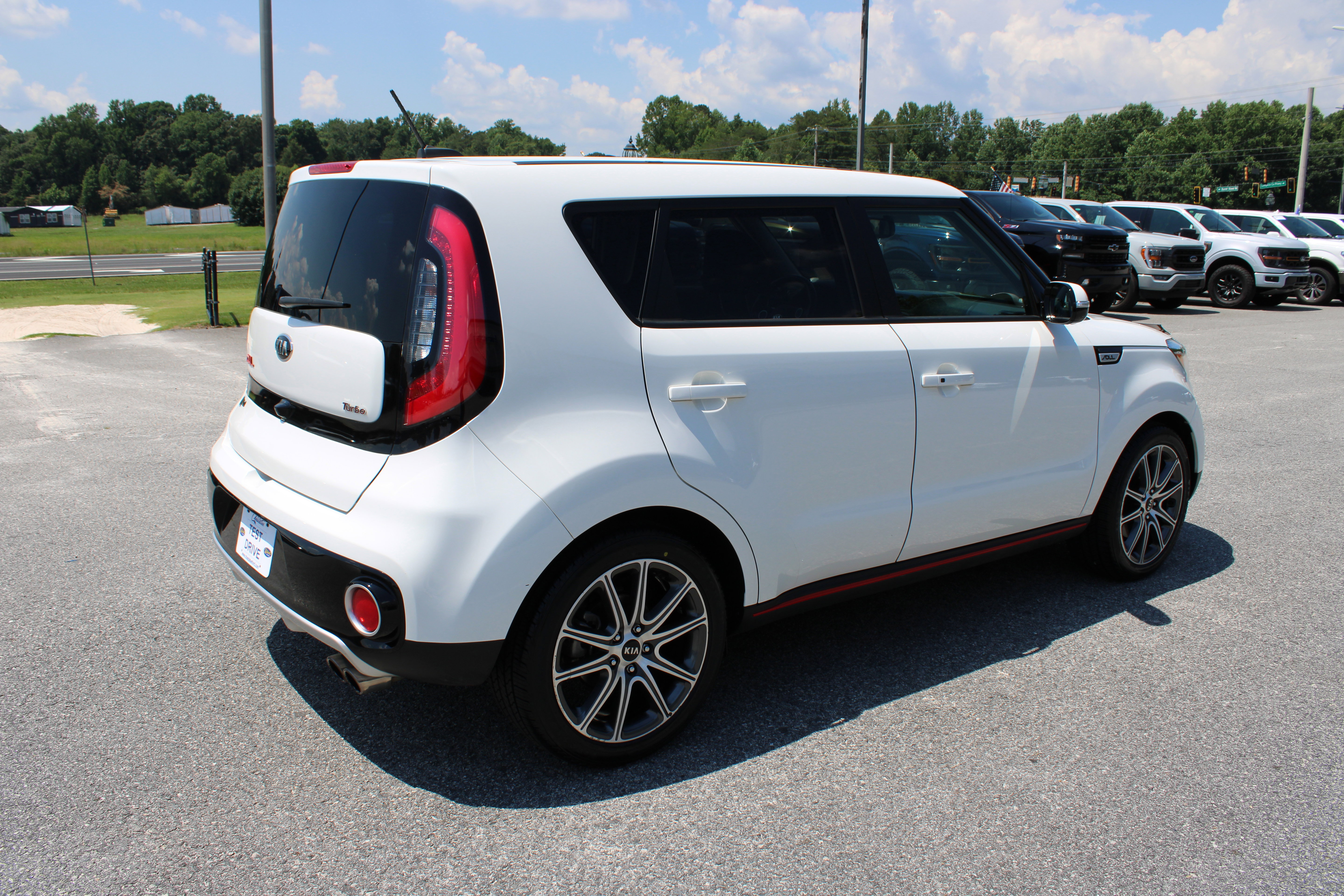 Used 2019 Kia Soul ! w/ Technology Package FWD image 6