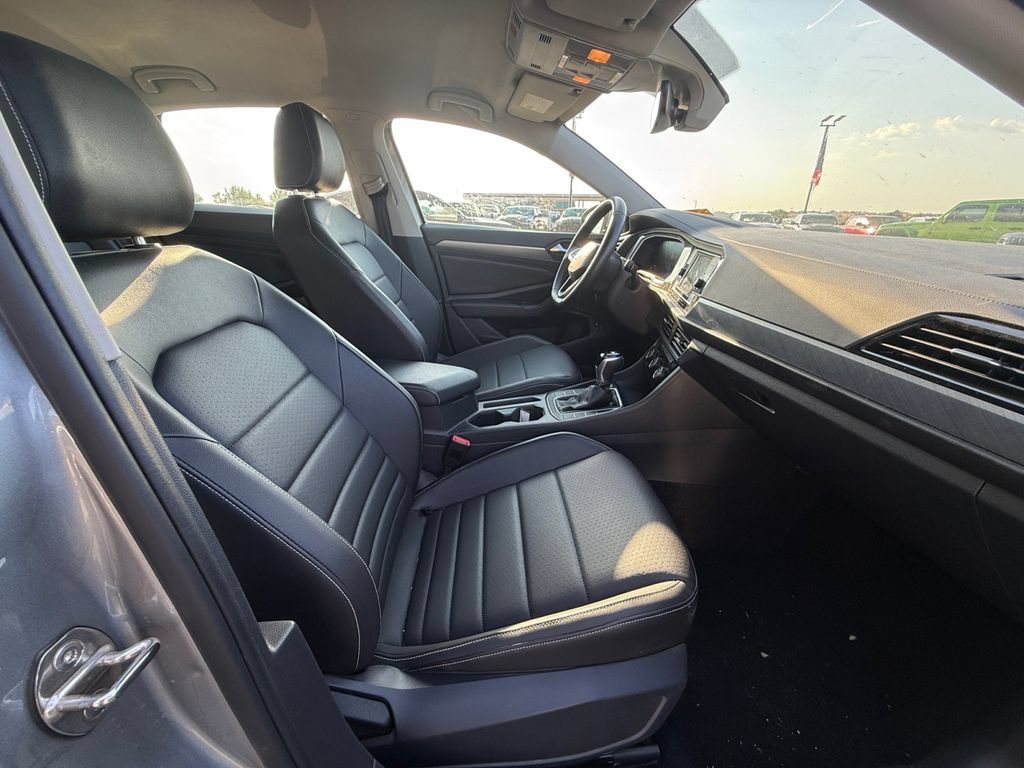 Used 2024 Volkswagen Jetta SE FWD image 40