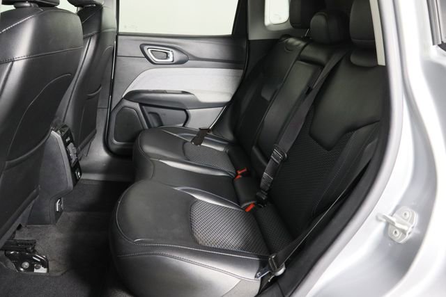 Used 2022 Jeep Compass Latitude AWD/4WD image 16