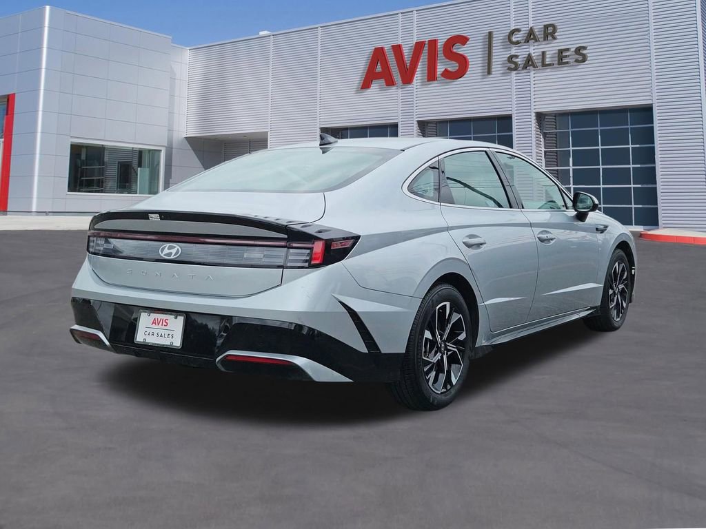 Used 2025 Hyundai Sonata SEL FWD image 6