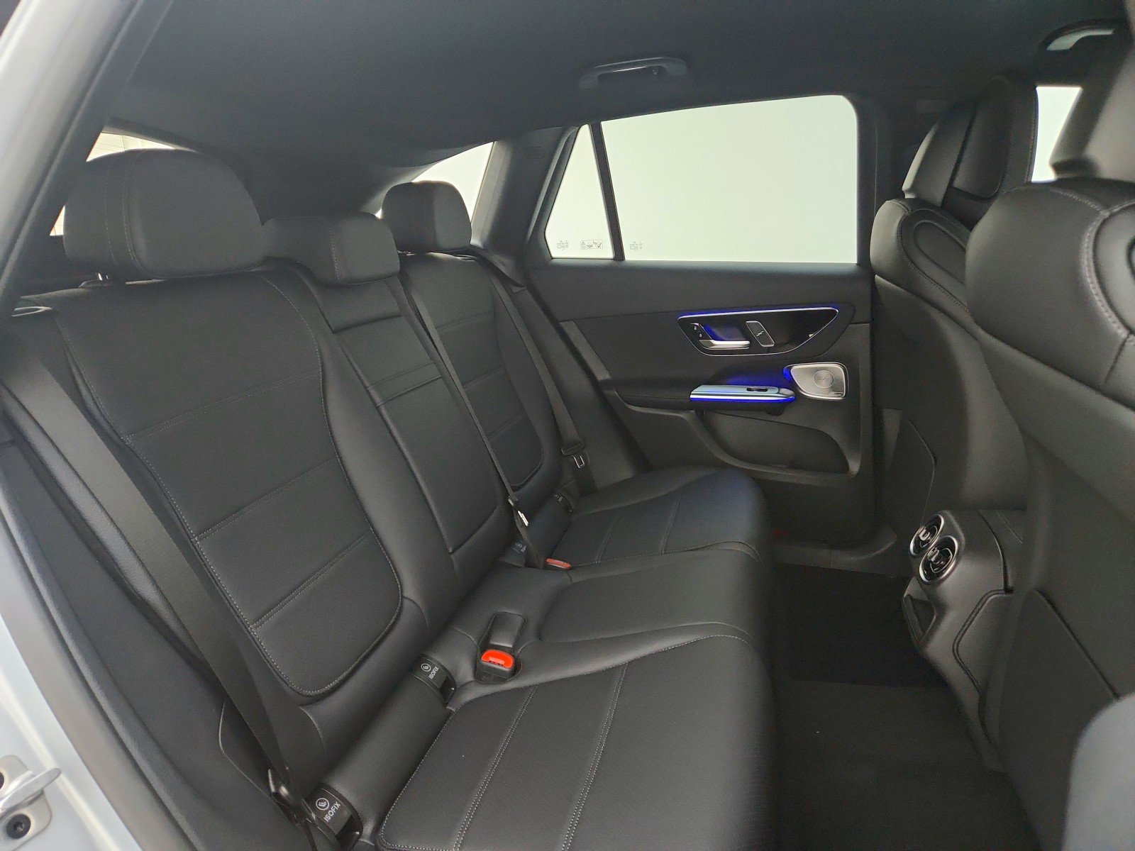 New 2025 Mercedes-Benz GLC 300 image 17