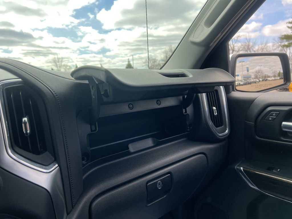 Certified 2021 Chevrolet Silverado 1500 LT AWD/4WD image 25