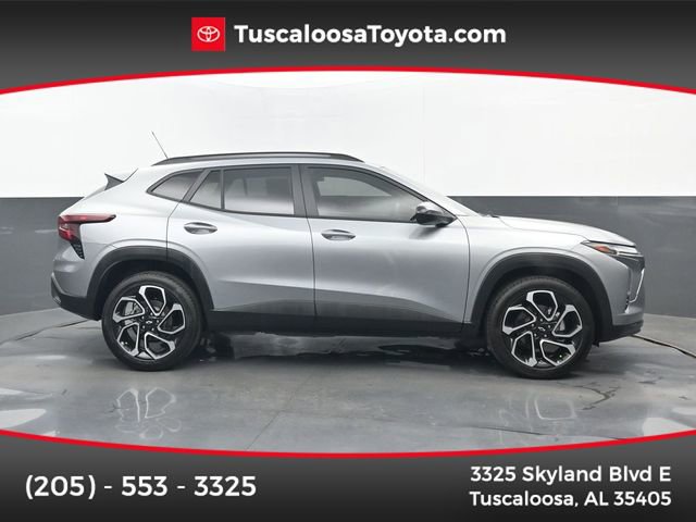 Used 2026 Chevrolet Trax RS w/ Sunroof Package FWD image 1