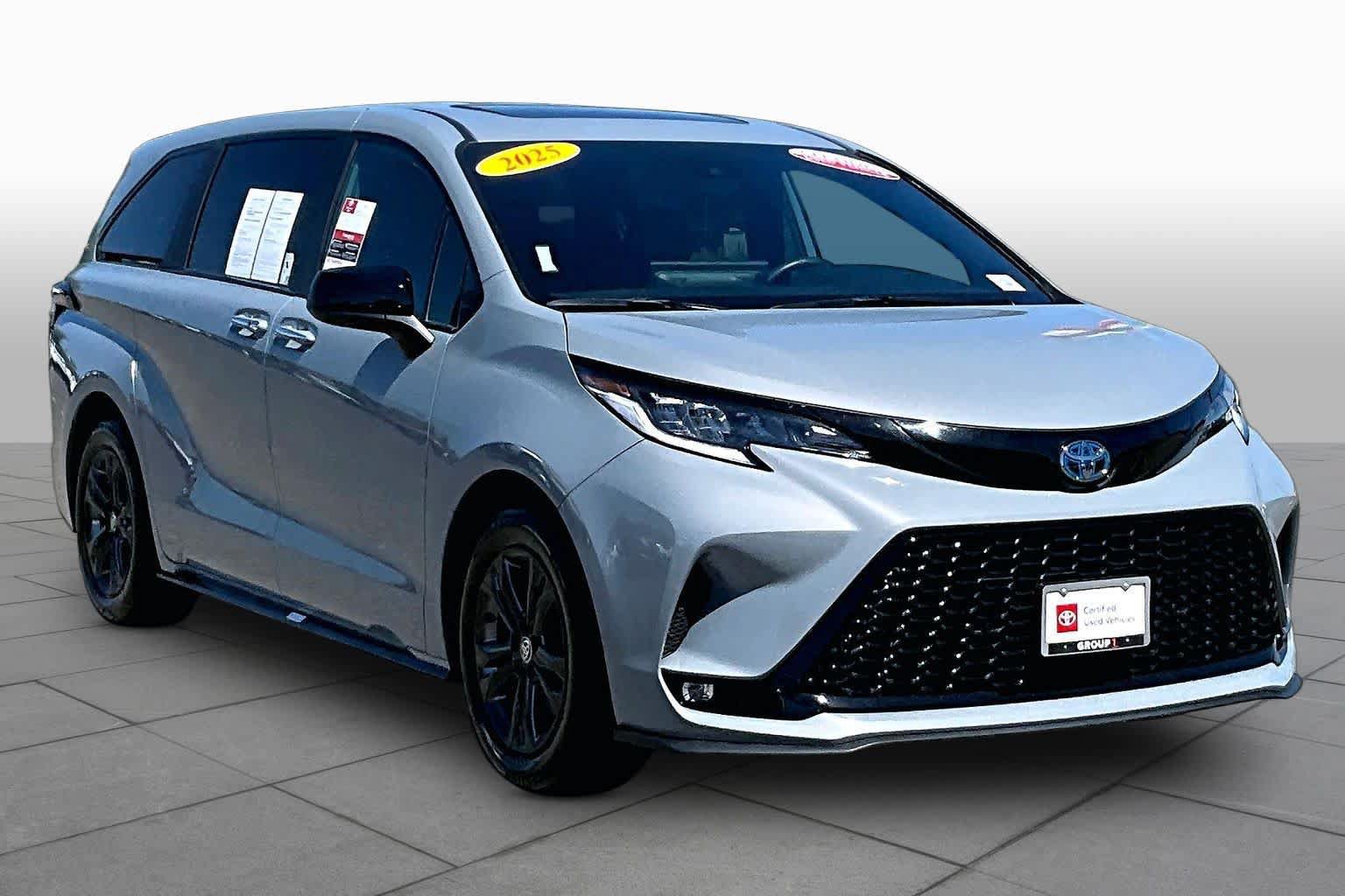 Certified 2025 Toyota Sienna XSE AWD/4WD image 2