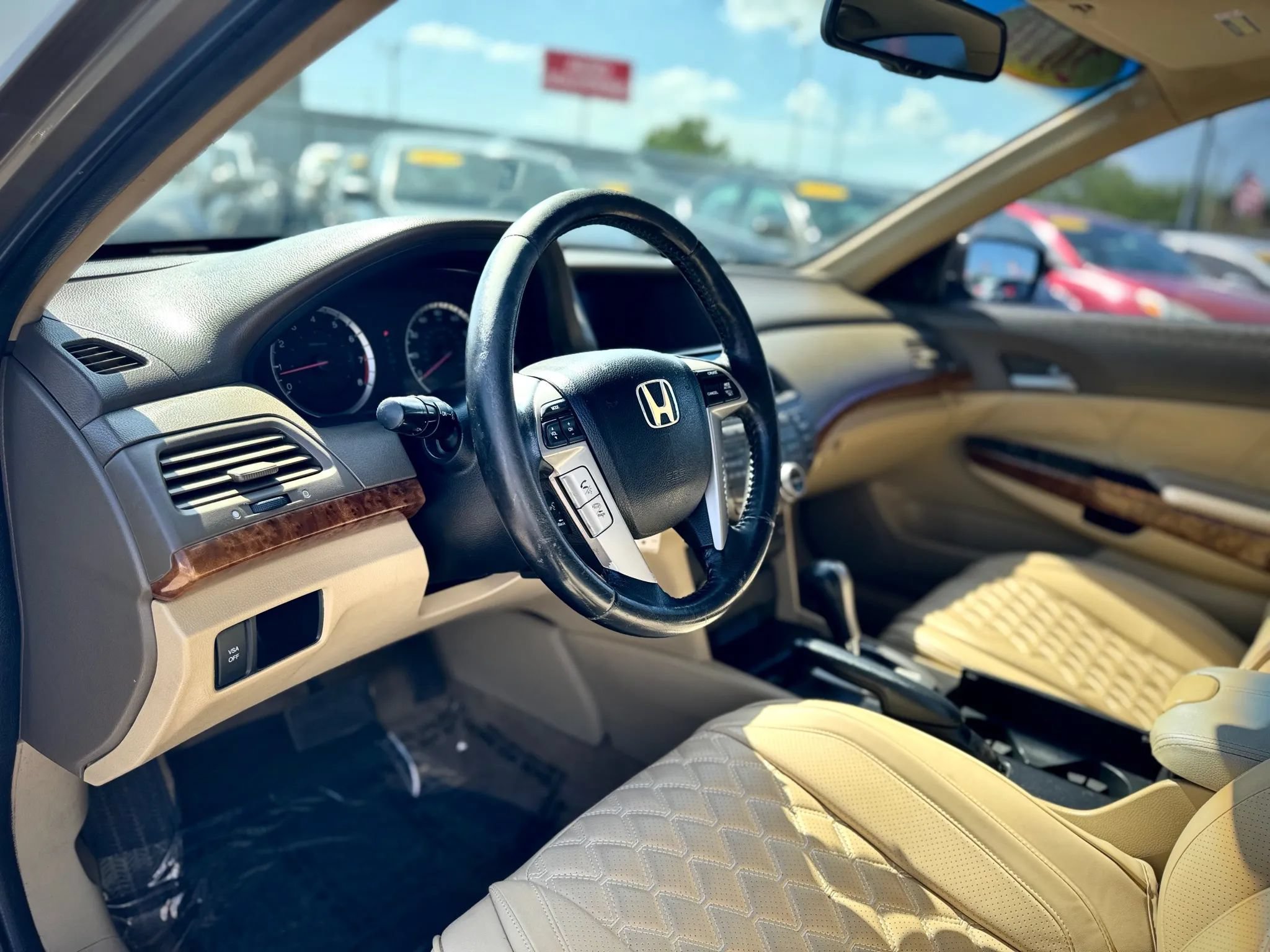 Used 2010 Honda Accord EX-L image 17