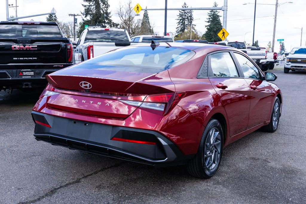 Used 2024 Hyundai Elantra SEL image 6
