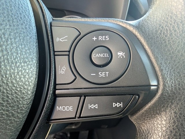 Used 2022 Toyota RAV4 XLE image 20