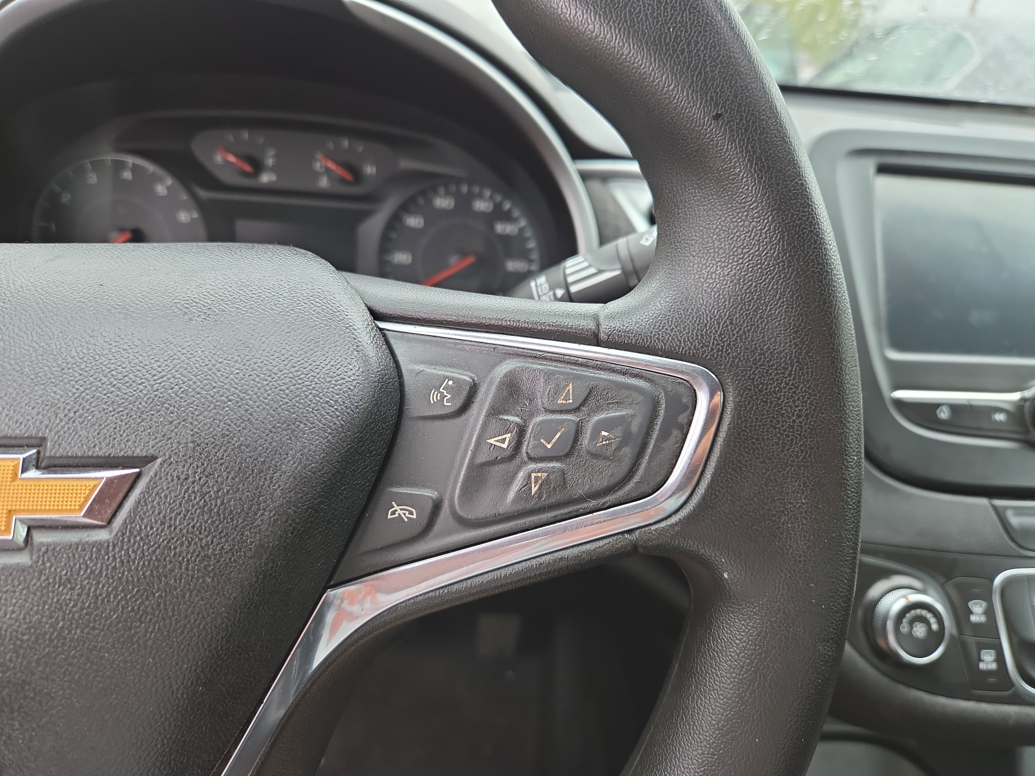 Used 2018 Chevrolet Malibu LS FWD image 18