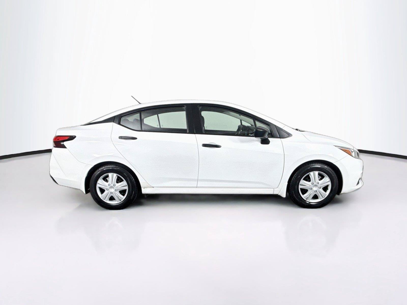 Used 2020 Nissan Versa S FWD image 9