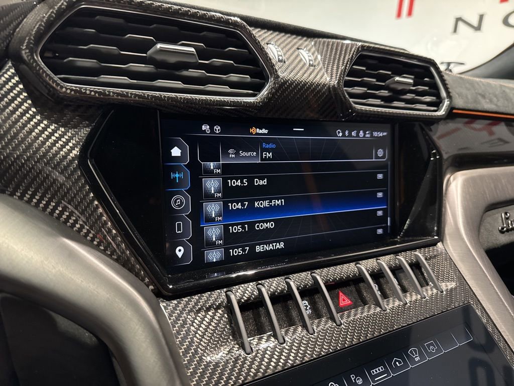 Used 2023 Lamborghini Urus Performante image 36