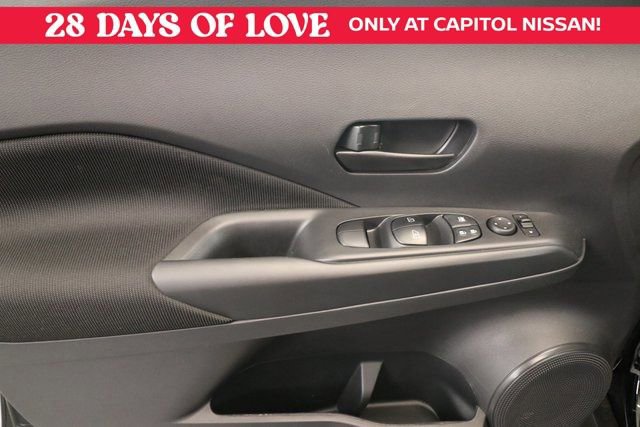 New 2025 Nissan Kicks Play S image 8