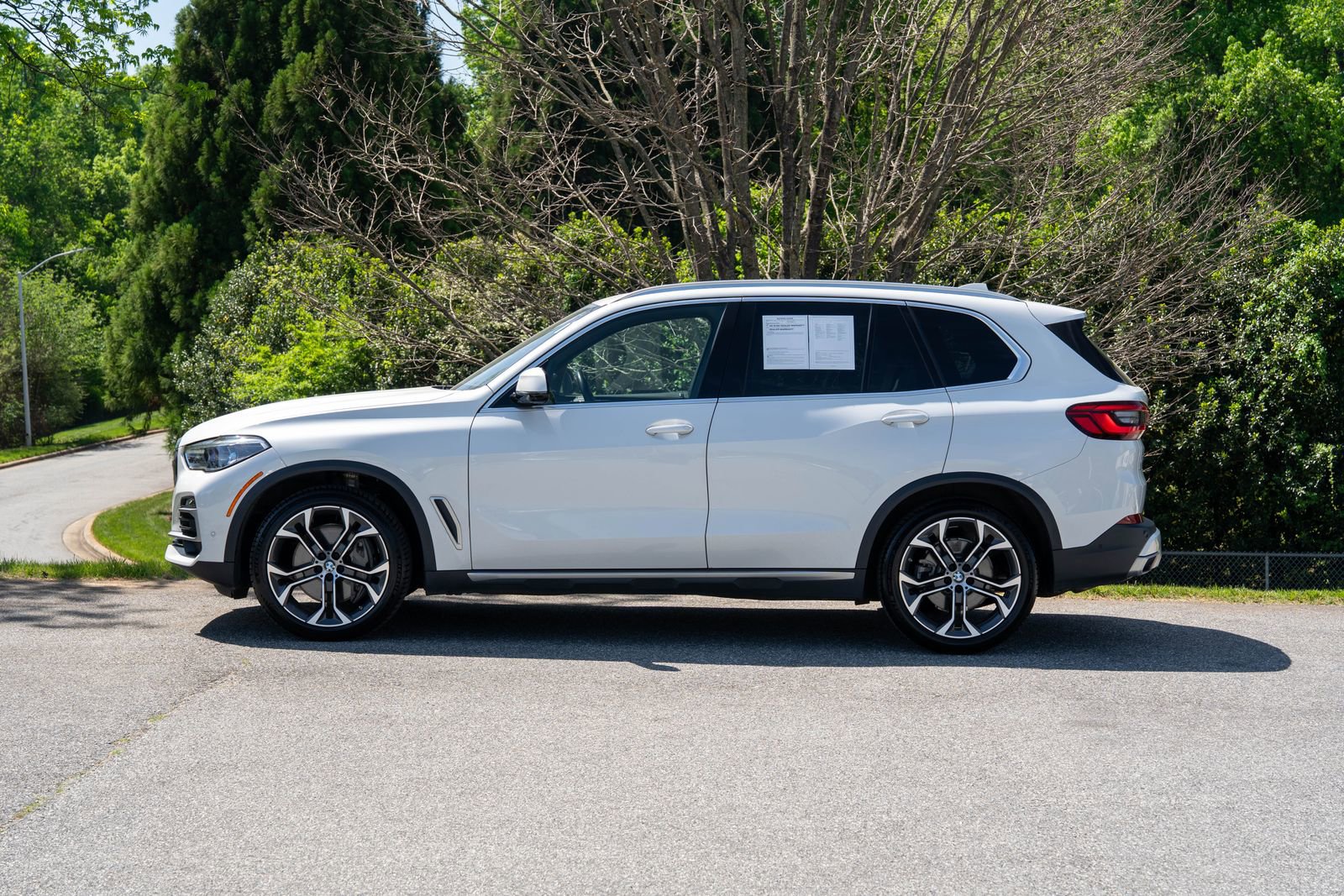 Used 2020 BMW X5 xDrive50i w/ Executive Package AWD/4WD image 3