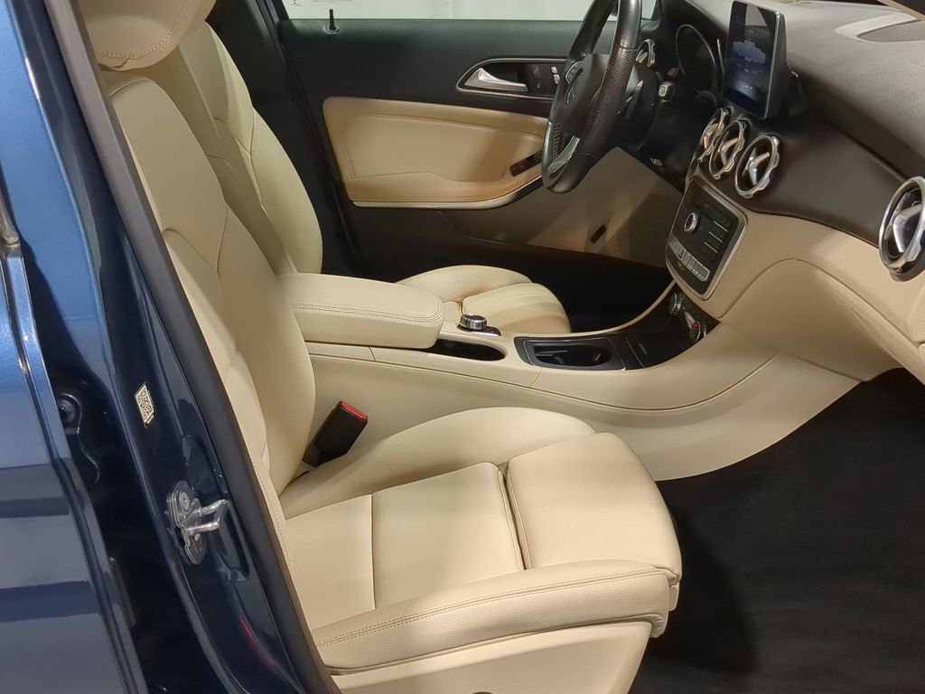 Used 2019 Mercedes-Benz GLA 250 4MATIC image 22