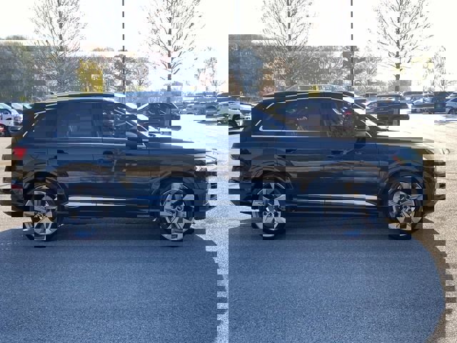 Used 2021 Audi Q7 3.0T Prestige image 2