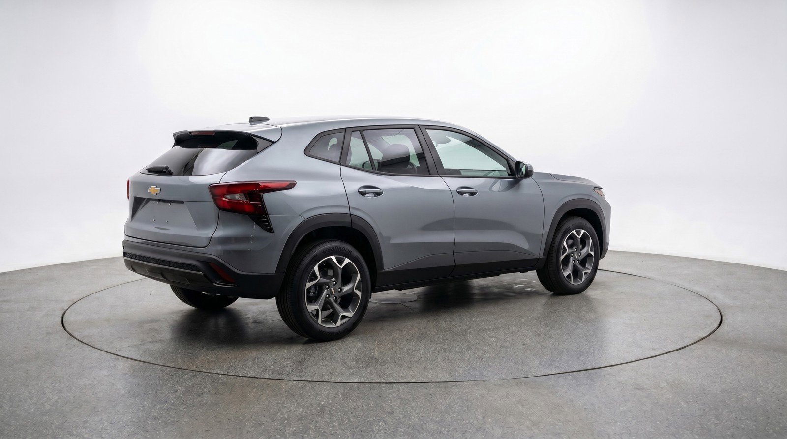 Used 2025 Chevrolet Trax LT FWD image 9