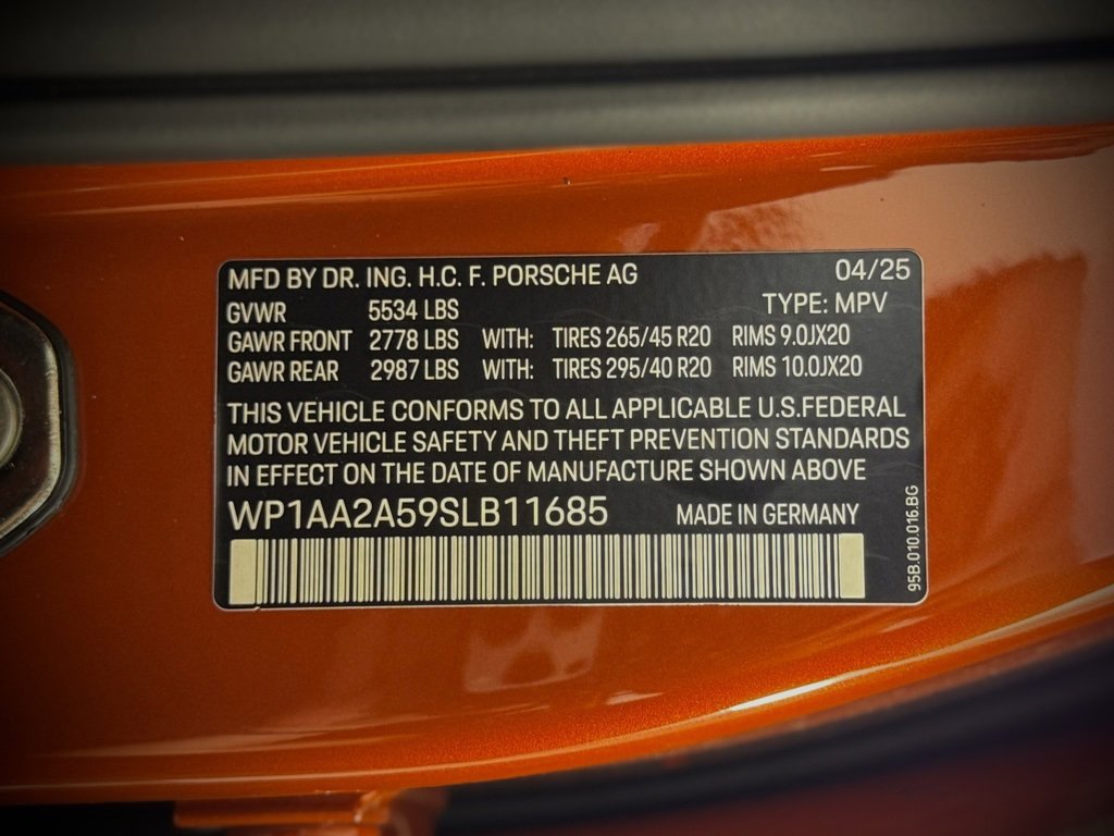 New 2025 Porsche Macan image 32