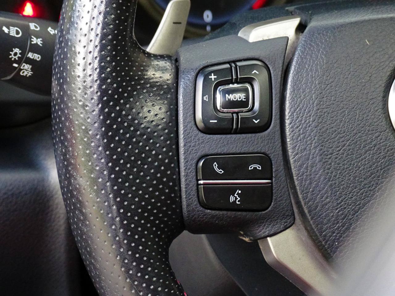 Used 2020 Lexus IS 350 F Sport w/ F Sport Package RWD image 17
