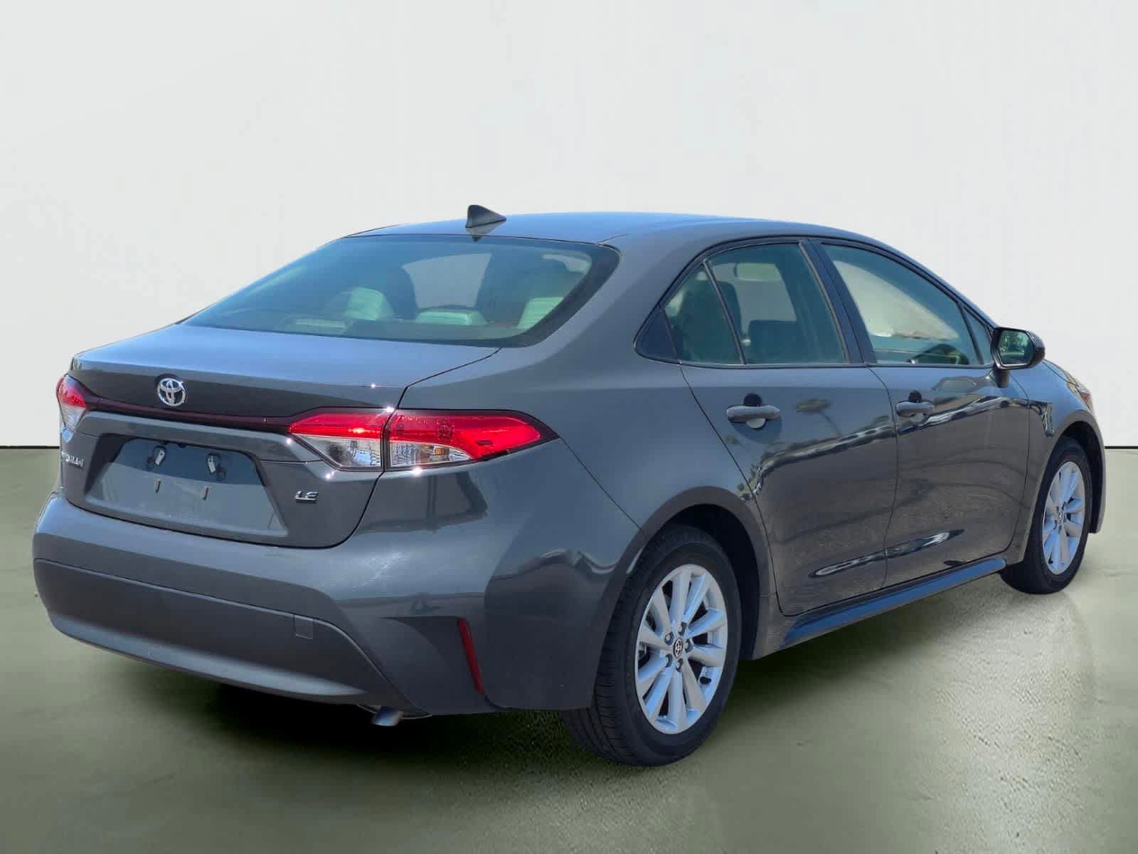 Used 2024 Toyota Corolla LE w/ LE Convenience Package FWD image 6
