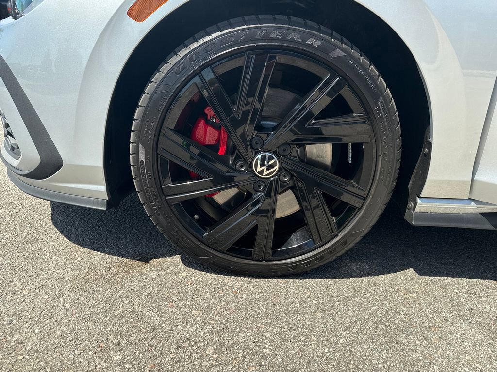 Used 2023 Volkswagen GTI SE image 13