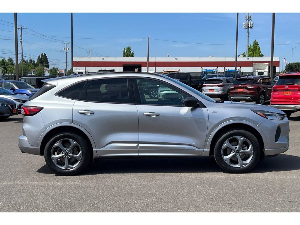 Used 2024 Ford Escape ST-Line image 3