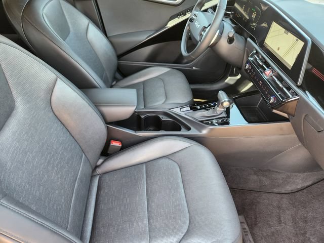 Certified 2024 Kia Niro FWD image 14