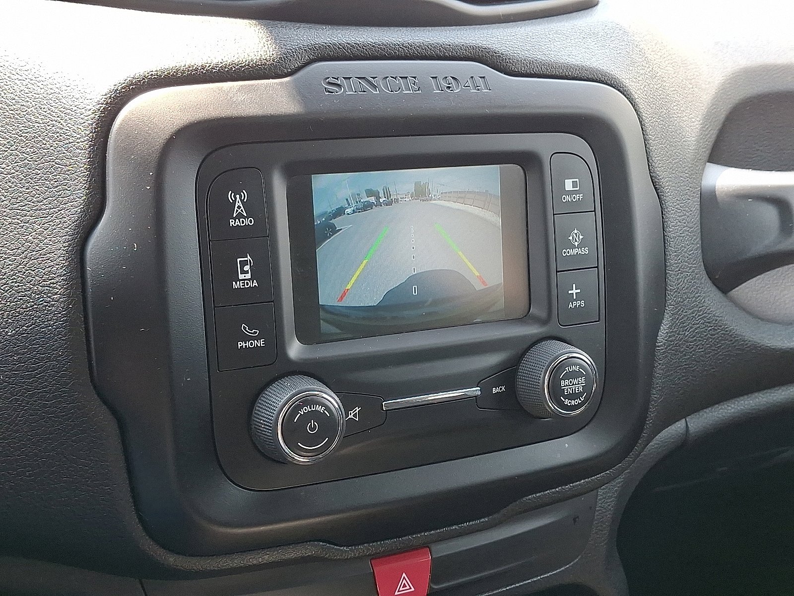 Used 2016 Jeep Renegade Latitude AWD/4WD image 20