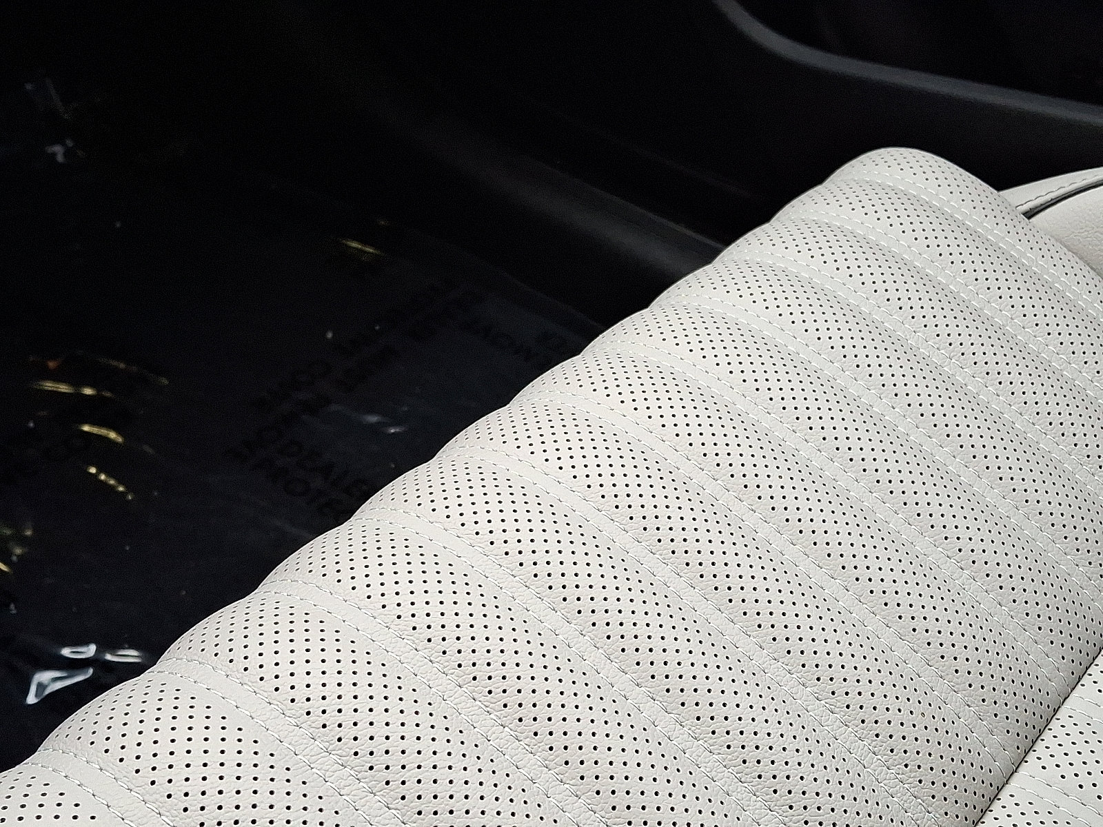 Certified 2023 Genesis G70 2.0T w/ Sport Prestige Package image 26