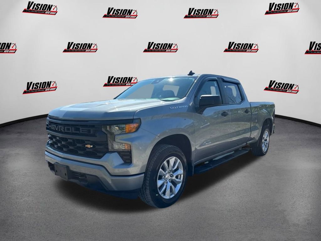 Used 2023 Chevrolet Silverado 1500 Custom image 1