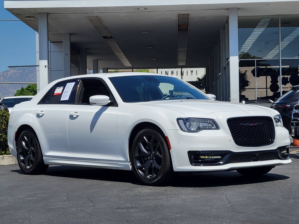 Used 2023 Chrysler 300 S w/ Comfort Group RWD image 29