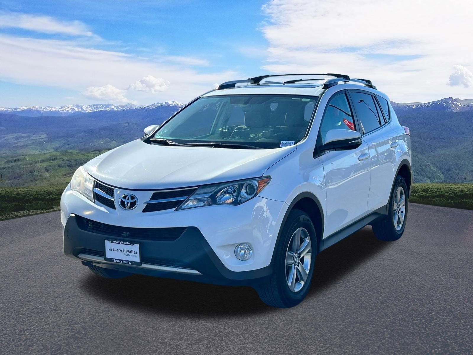 Used 2015 Toyota RAV4 XLE video 1