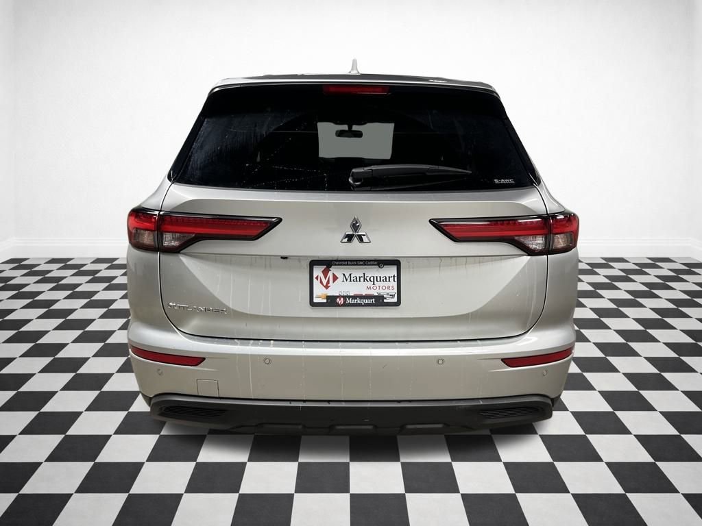 Used 2024 Mitsubishi Outlander ES image 7