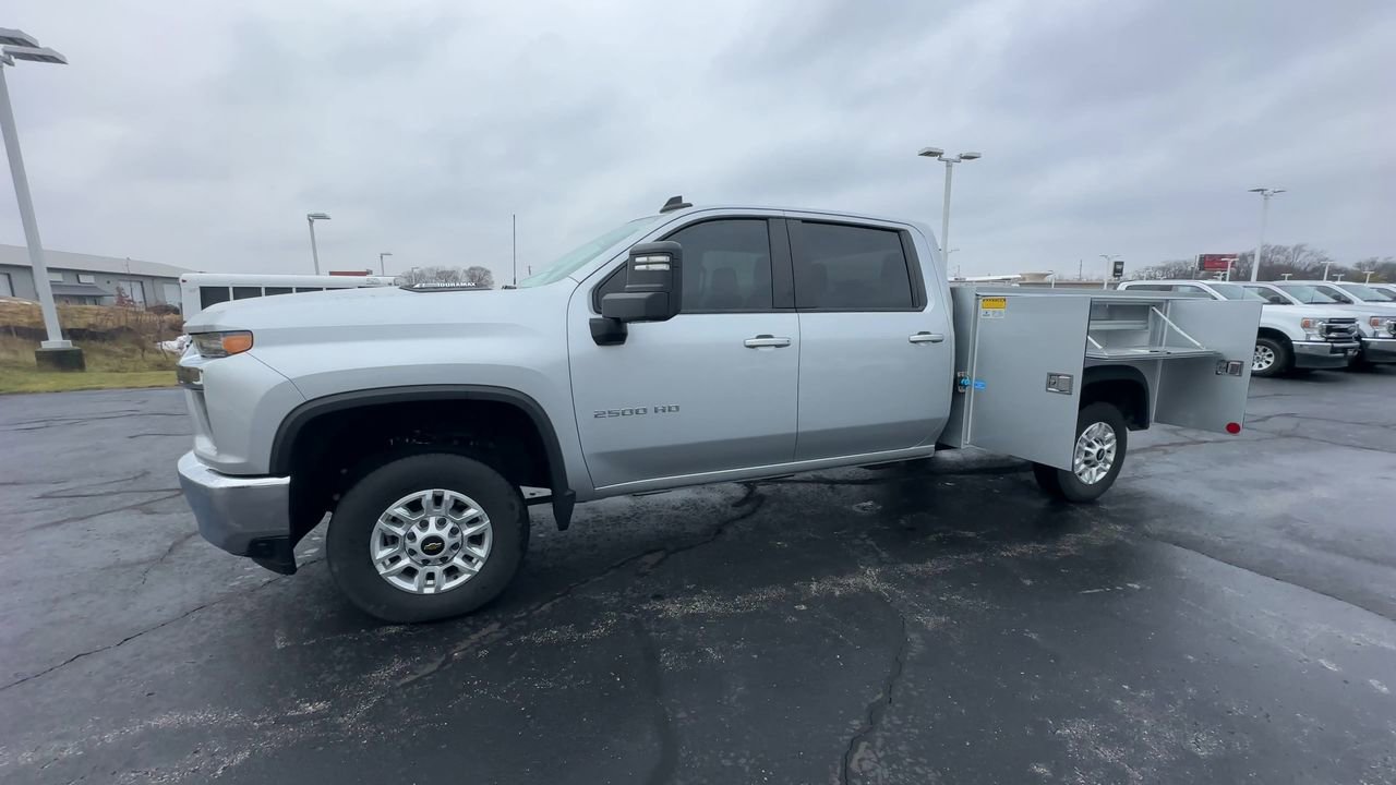Used 2023 Chevrolet Silverado 2500 LT AWD/4WD image 4