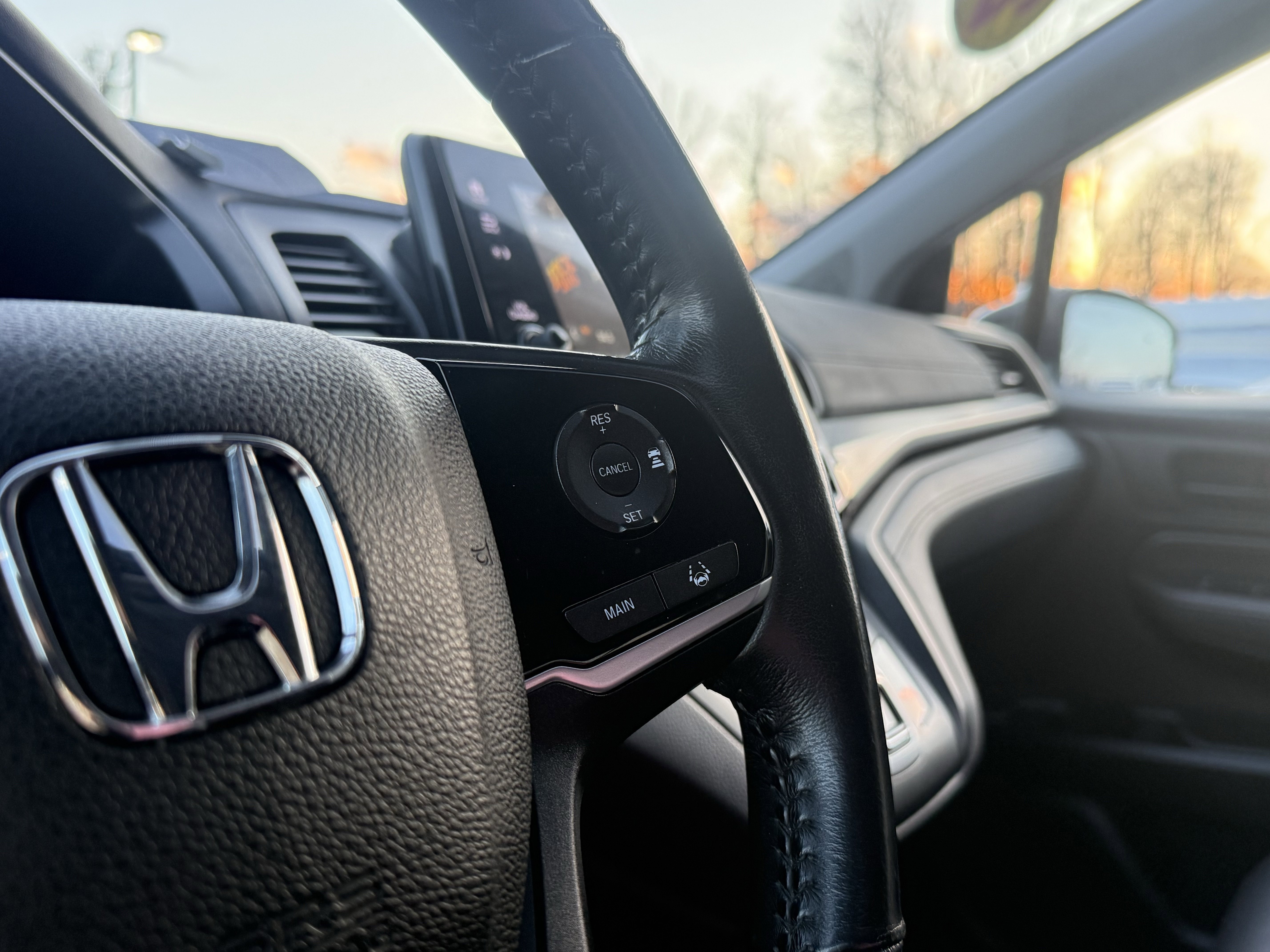 Used 2018 Honda Odyssey EX-L image 19